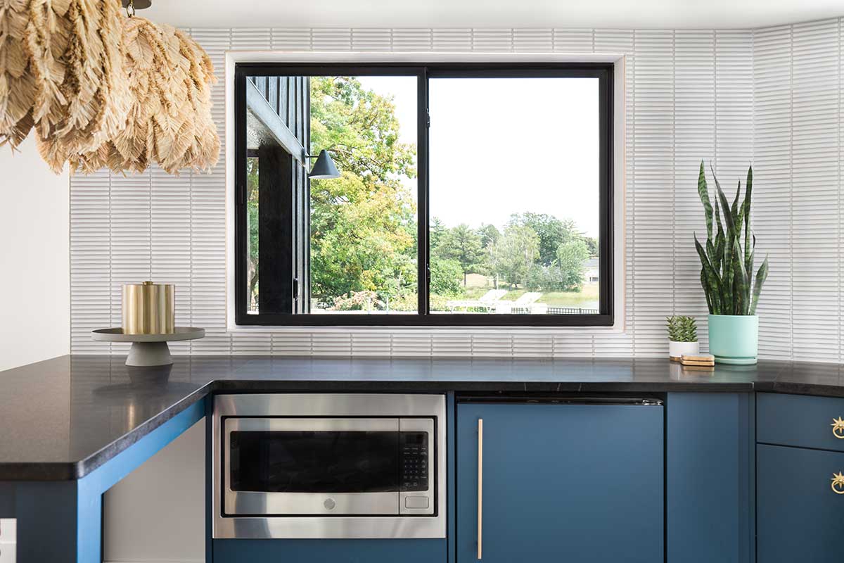 WINGLOW（ウィングロウ） Winflo 30-in Ductless Stainless Steel Under Cabinet Range